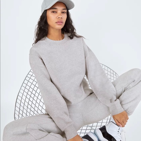 Aritzia TNA Extra Fleece Sweatshirt - Heather Chrome - Picture 1 of 4